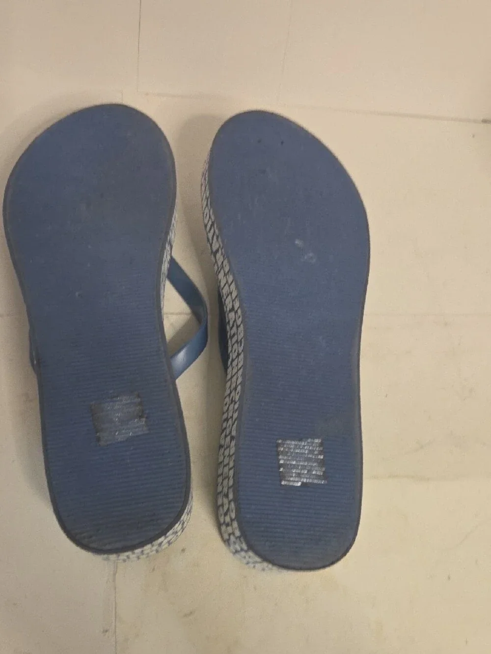 BCBGeneration Light Blue Logo Platform Flip Flops Size 10 New W Out Tag